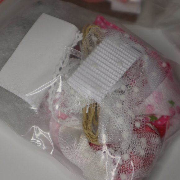 DIY Miniature Kit for a Dreamy Pink Bedroom - Picture 7 of 11